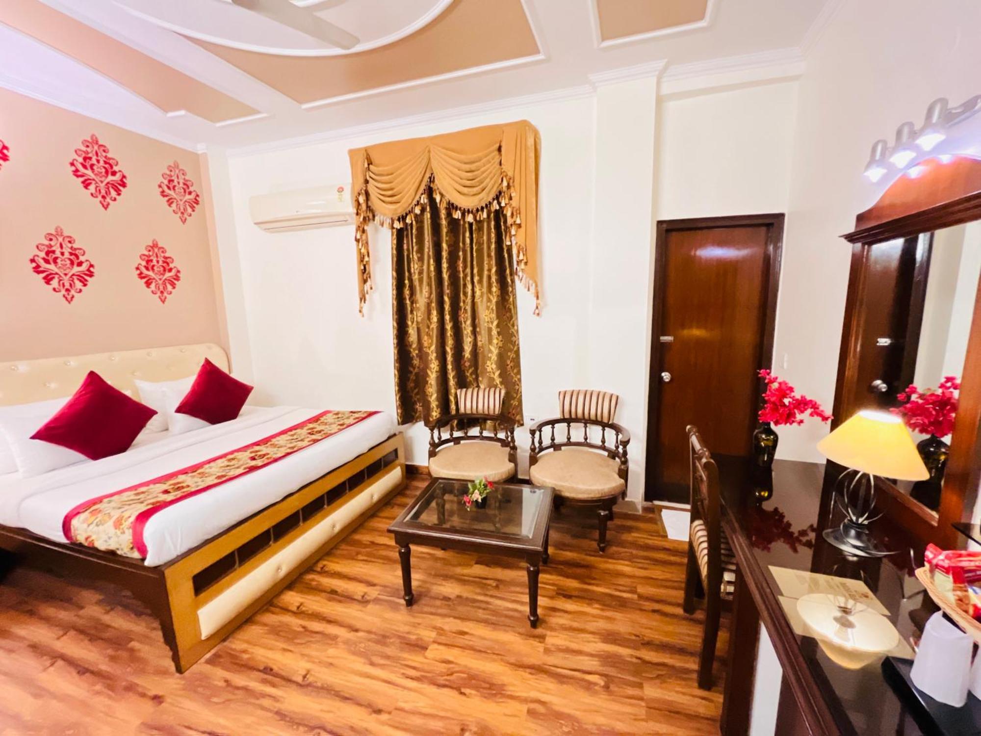 Hotel Paras - Karol Bagh Delhi Bagian luar foto