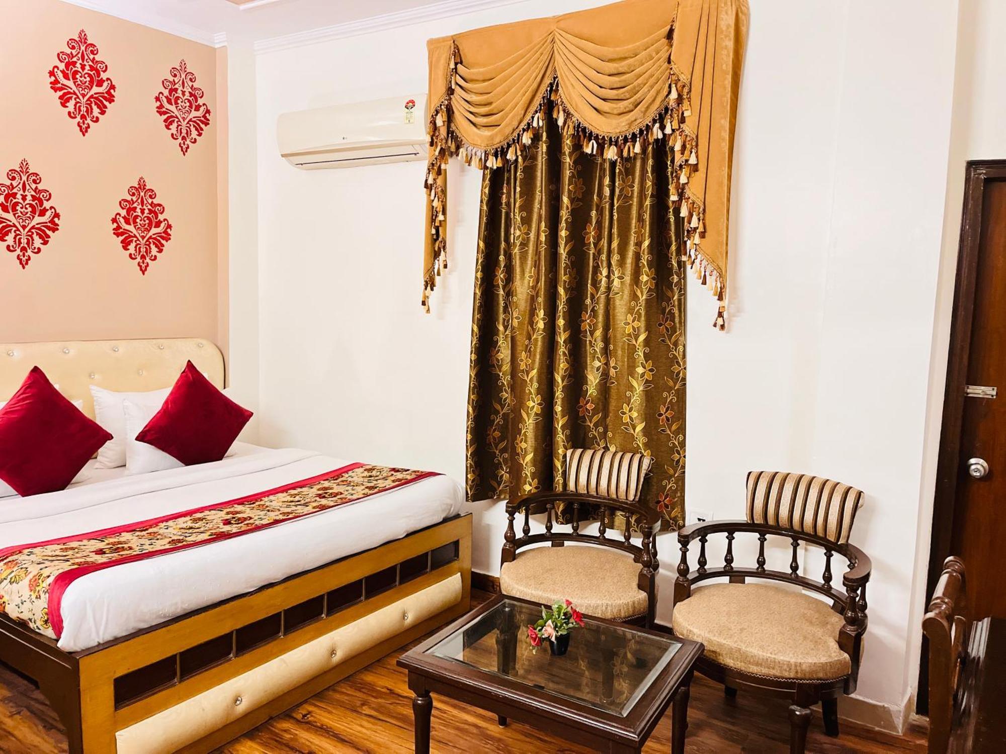Hotel Paras - Karol Bagh Delhi Bagian luar foto